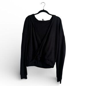Beyond Yoga Cross Your Heart Pullover in Black (L)